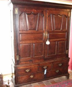 SUPERB 18THC OAK LINEN PRESS CUPBOARD